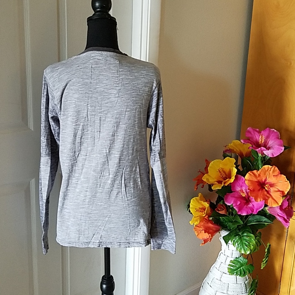 Broken Threads Top. Size Small - Picture 2 of 6